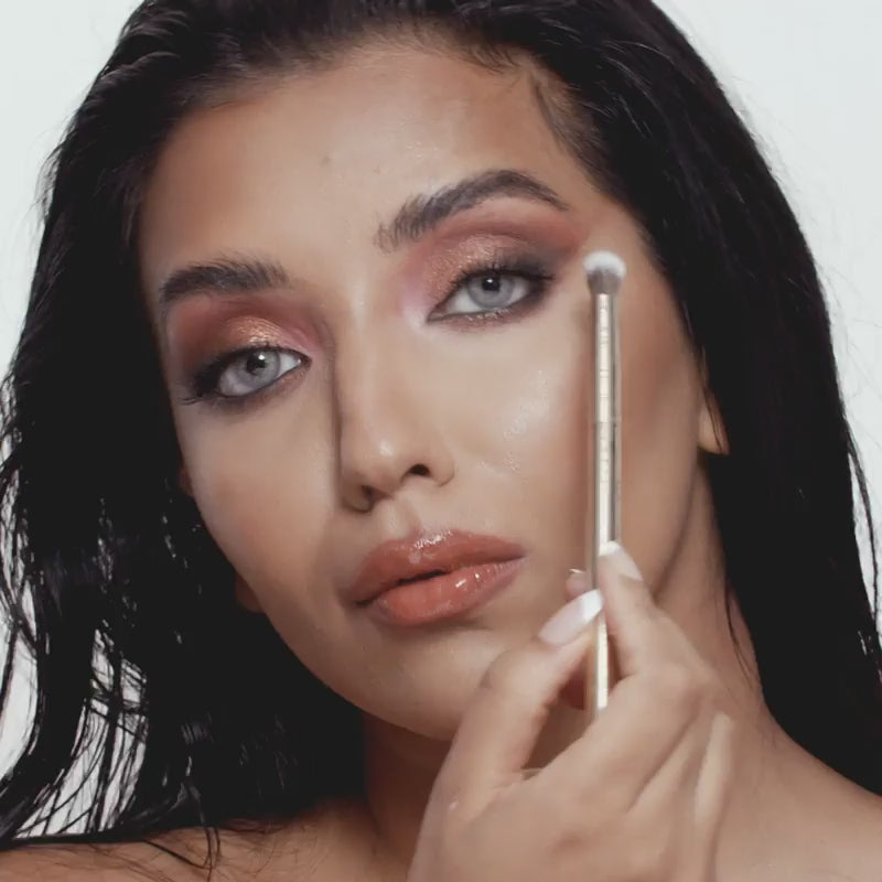 01 Soft Crease Brush